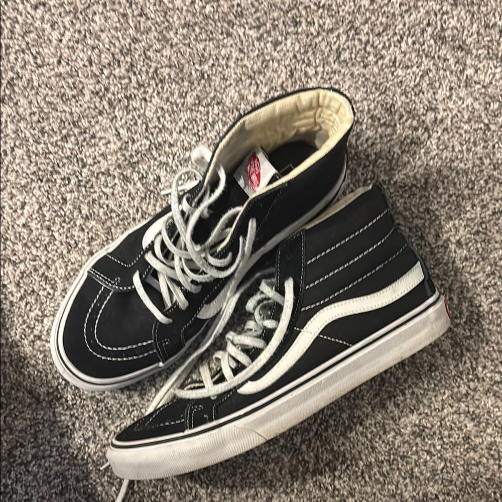 Vans Black and White Sk8-Hi Sneakers Size 8.5 men’s / 10 in Women’s